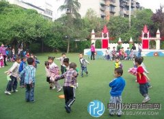 公辦園難進(jìn)，家長(zhǎng)普遍擔(dān)心上不起幼兒園