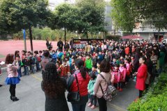 成都市第三幼兒園小朋友到天涯石小學參