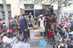 師生共同努力 救下受傷赤麂